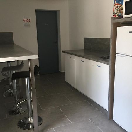 Sur Les Pas De Pagnol Bed & Breakfast Aubagne Exterior photo