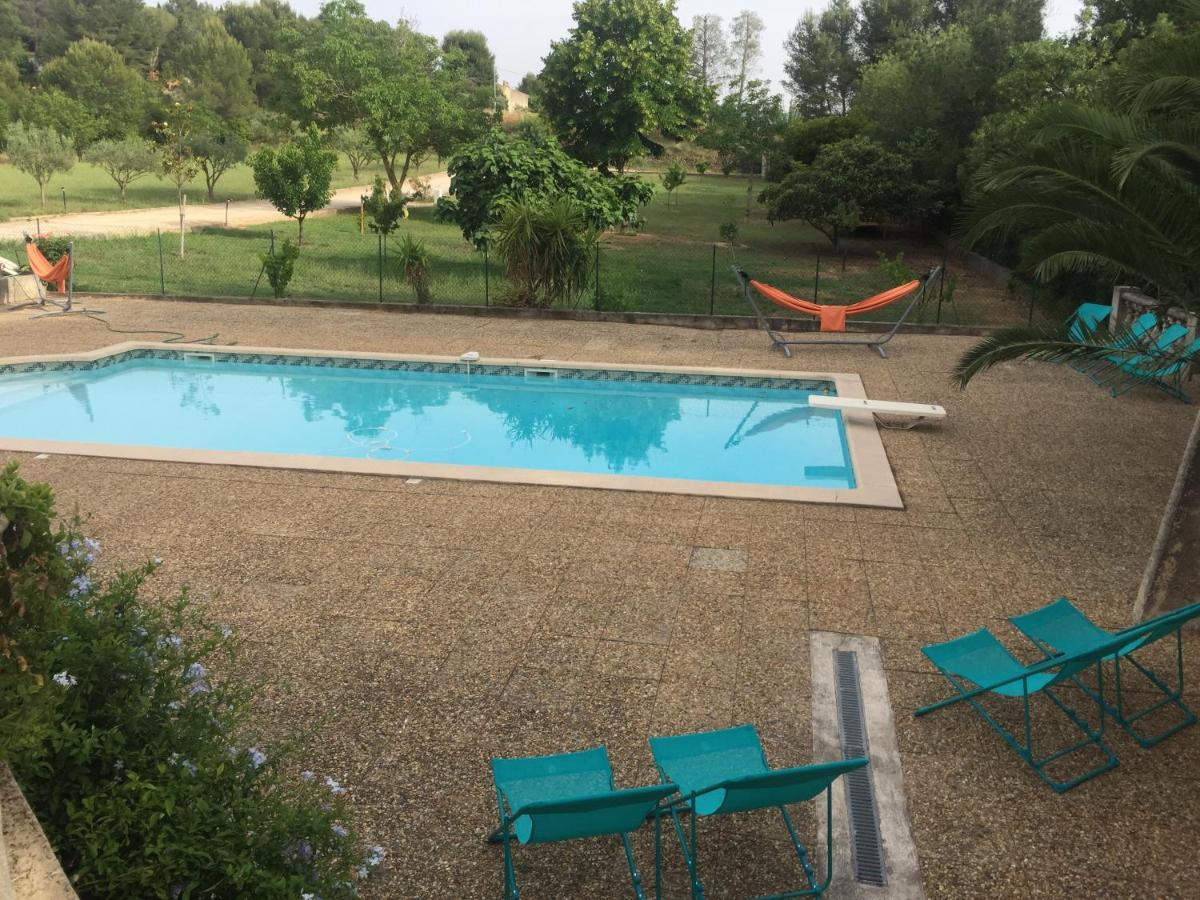 Sur Les Pas De Pagnol Bed & Breakfast Aubagne Exterior photo